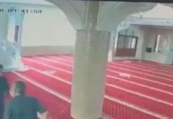 Bahçelievler’de cami imamına yumruklu saldırı kamerada