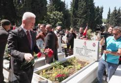 Vali Gül, Edirnekapı Şehitliği'ni ziyaret etti