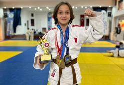 Küçük judocu Melisa'dan, 1 ayda 5 altın madalya