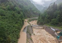 Giresun'da sağanak; dereler taştı, yol ulaşıma kapatıldı