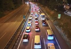 TEM Otoyolu Kocaeli geçişinde bayram dönüşü yoğunluğu