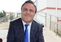 Doğuştan bedensel engelli Hanifi, azmiyle müdürlüğe kadar yükseldi: Engelli arkadaşlar mücadele etsinler