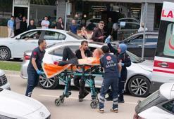 Bursa’da bıçaklı ‘yol verme’ kavgası: 1’i polis 5 yaralı