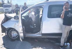 Mersin'de otomobil ile hafif ticari araç çarpıştı: 6 yaralı