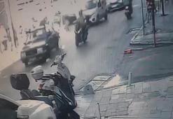Kağıthane’de hatalı sollama kazası kamerada