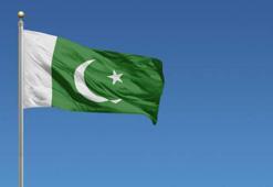 Pakistan'da evin çatısı çöktü: 6 ölü