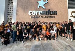 Hull City taraftarları tatil için Antalya’ya geldi