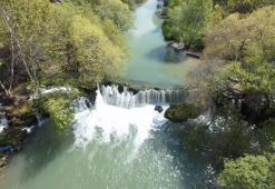 Karasu Çayı'nın doğal güzelliği dronla görüntülendi
