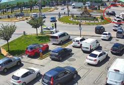 İki otomobilin çarpıştığı kaza kamerada; 4 yaralı