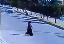 Şanlıurfa’da otomobilin, yayaya çarptığı kaza kamerada