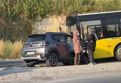 Küçükçekmece'de motosikletliye çarpmamak için manevra yapan otomobil İETT otobüsüne çarptı