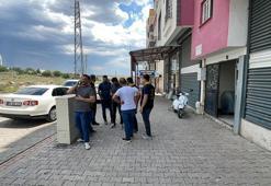 Şanlıurfa'da tartıştığı eşi ve kızını tabancayla vurup kaçtı