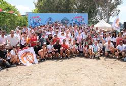 Adana’da ilk kez düzenlenen ‘Aquatlon ve Triatlon’ yarışmasında sporcular madalyalarını aldı