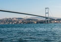 İstanbul Boğazı'nda gemi trafiği çift yönlü askıya alındı