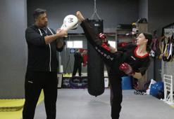 Babasının tavsiyesiyle kick boksa başlayan Olcay İrem, dünya şampiyonu oldu