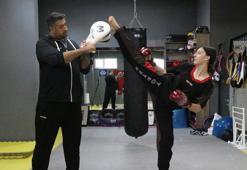 Babasının tavsiyesiyle kick boksa başlayan Olcay İrem, dünya şampiyonu oldu