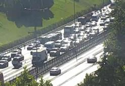 TEM Otoyolu’nda araç takla attı; trafikte yoğunluk oluştu