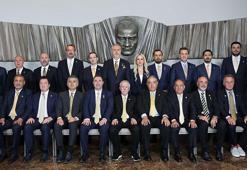 Fenerbahçe’de Aziz Yıldırım başkanlığında ilk yönetim kurulu toplantısı yapıldı