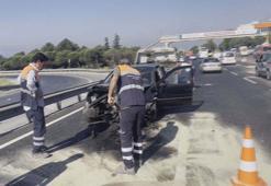 Büyükçekme'de 2 servis minibüsü ve bir otomobilin karıştığı kazada 4 kişi yaralandı