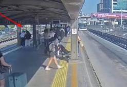 Beylikdüzü'nde metrobüsteki 'yan baktın' cinayetine ilişkin yeni görüntüler ortaya çıktı