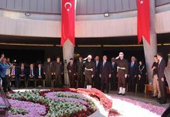 Süleyman Demirel, kabri başında anıldı