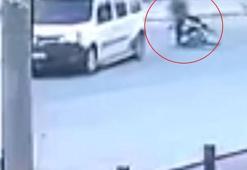 Motosikletle hafif ticari aracın çarpıştığı kaza kamerada: 1 yaralı