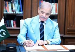 Pakistan Başbakanı Şerif, İslamabad Mutabakat Zaptı'nı ara bulucu olarak imzaladı