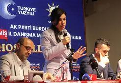 AK Parti'li Ayan: Aynı koltuklar için kavga ediyorlar