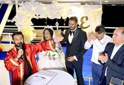 Evliliklerde 'tiyatral nikah' dönemi