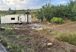 Tur midibüsü şarampole devrildi: 4 ölü, 26 yaralı