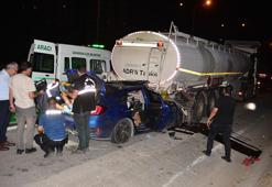Adana'da tankerle çarpışan otomobildeki baba öldü, 2 çocuğu yaralandı