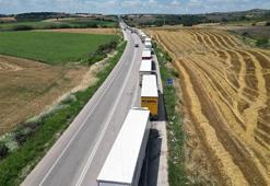 Hamzabeyli Sınır Kapısı’nda 20 kilometre TIR kuyruğu