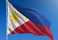 Filipinler'de liseye düzenlenen silahlı saldırıda 3 öğrenci hayatını kaybetti