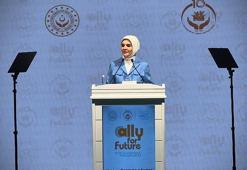 Bakan Göktaş: Başörtülü kadınlara yönelik nefret söyleminin normalleşmesine izin vermeyeceğiz