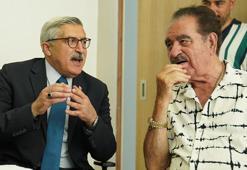 AK Parti'li Yayman, hastanede tedavi gören Tatlıses’i ziyaret etti