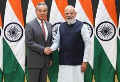 Hindistan Başbakanı Modi, Çin Dışişleri Bakanı Wang’ı kabul etti