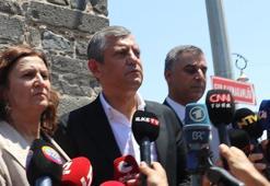 Özgür Özel: Kayyımdan sonra binaları geride bıraktık, yürüyoruz