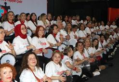 Farklı mesleklerden kadınlar, darbuka ritminde buluştu