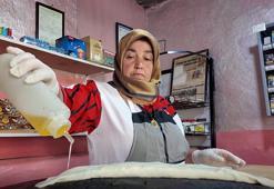 Gözleme pişirip satarak 5 çocuğunu büyüttü