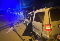 Kayseri’de hafif ticari araç ile otomobil çarpıştı: 1 ölü, 6 yaralı