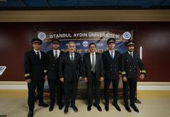 İstanbul Aydın Üniversitesi’nde 23 pilot bröve alarak mezun oldu