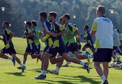 Fenerbahçe günü çift antrenmanla tamamladı