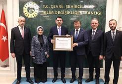 Bakan Kurum’a Kütahya’dan hemşehrilik beratı