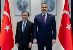 Bakan Fidan, Moro İslam Kurtuluş Cephesi lideri İbrahim ile görüştü