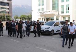 Denizli'de 1 kişinin öldüğü silahlı kavgaya ilişkin gözaltına alınan 13 şüpheli adliyede