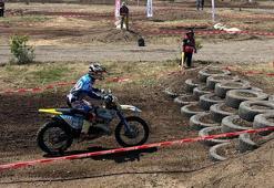 Ağrı’da sporcular piste çıktı