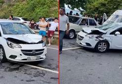 Otomobil baba ve 3 yaşındaki oğluna çarptı: 3 yaralı