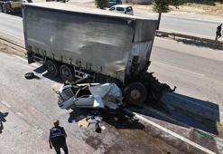 Bursa'da freni boşalan kamyon, 4 araca çarptı; 2'si ağır 5 yaralı