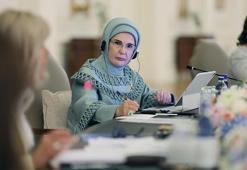 Emine Erdoğan, lider eşleriyle Çankaya Köşkü'nde bir araya geldi