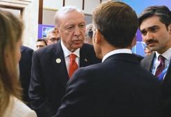 Fransa Cumhurbaşkanı Macron, Cumhurbaşkanı Erdoğan'la sohbetinin görüntülerini paylaştı